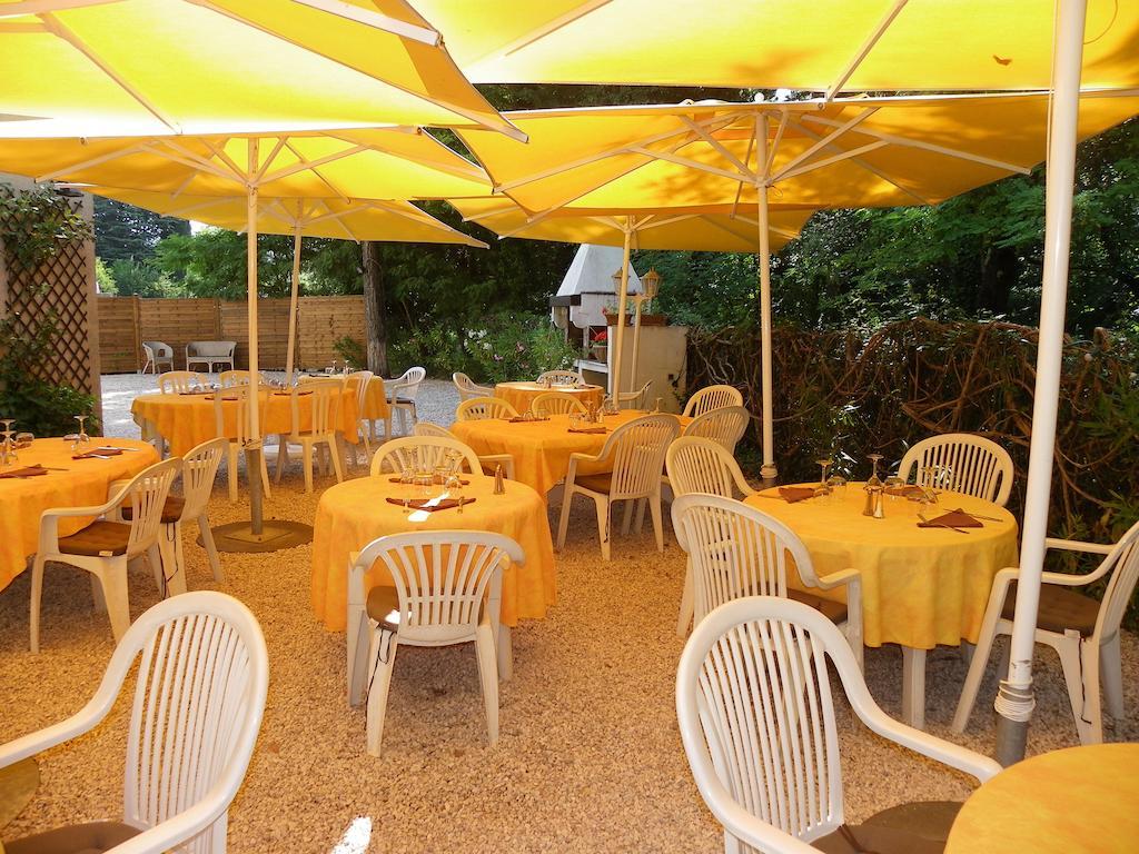 Human Hotel Restaurant Park Villecroze Exterior foto